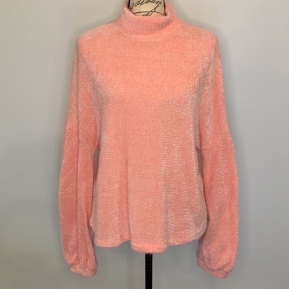 Sanctuary eyelash mock neck balloon sleeve top sweater L